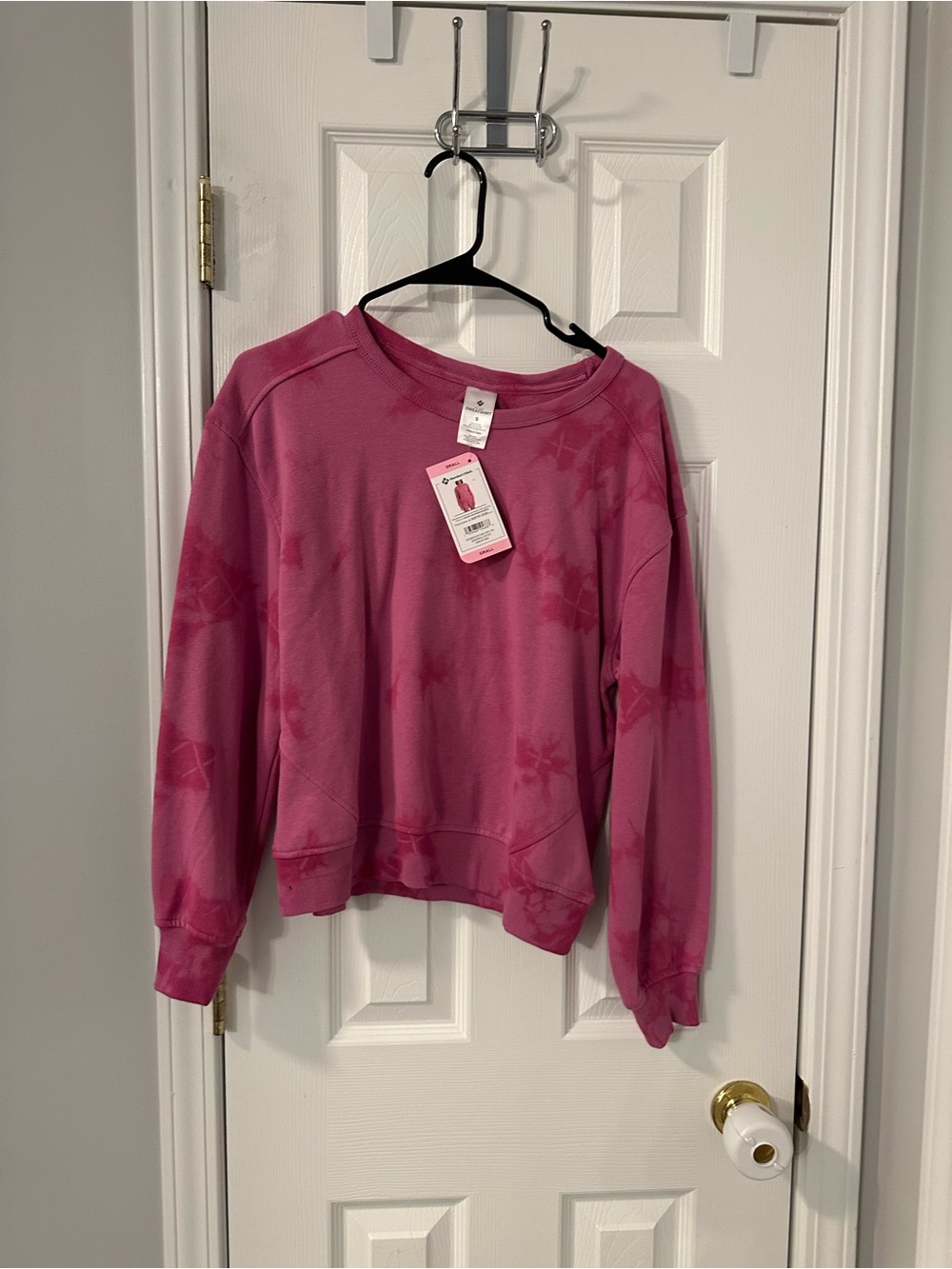 NWT Women’s Pink Tie-Dye Crewneck Sweatshirt